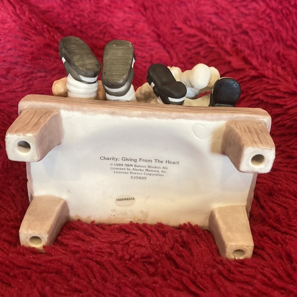 Kim Anderson’s Pretty as a Picture “Charity, Giving from the Heart” - Picture 6 of 9